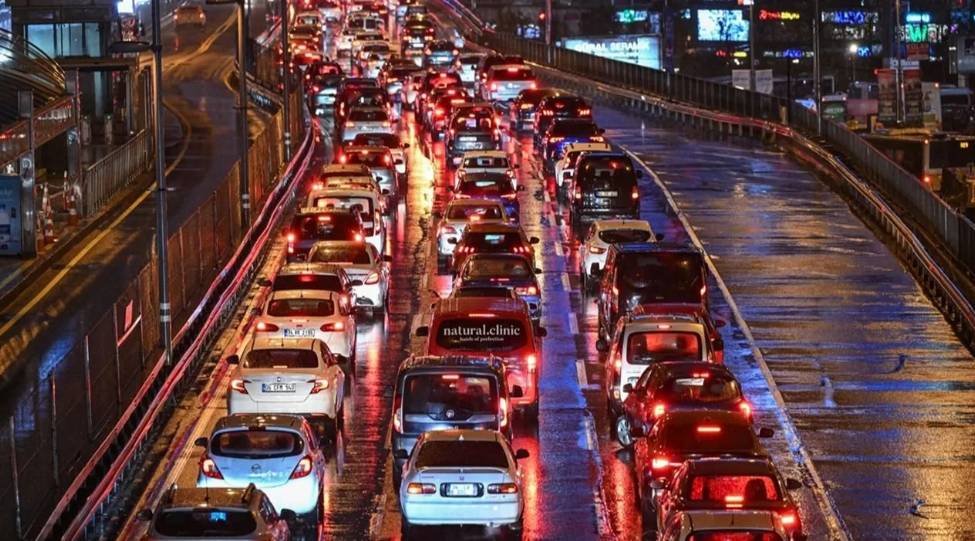 Yeni yıl yeni zamlarıyla geliyor: Trafik cezaları katlanacak 4